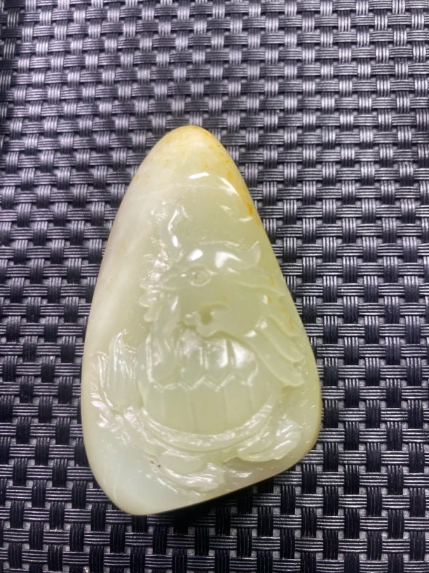 和田玉精美手把龙龟