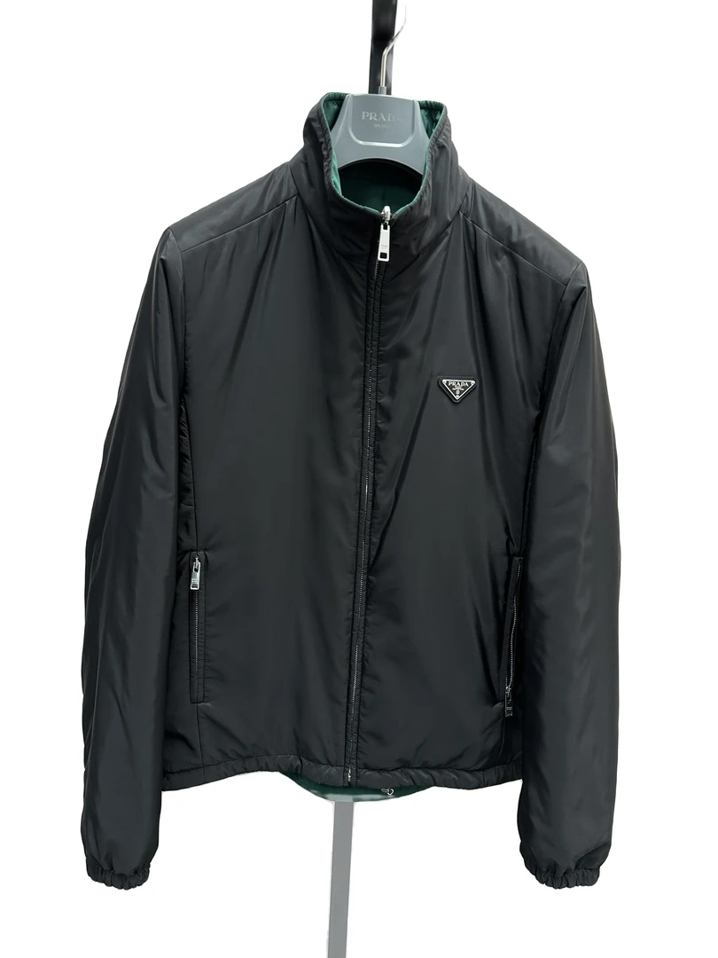 全新未使用 Prada/普拉达 男士正黑反绿双面穿棉服YU031立领时尚