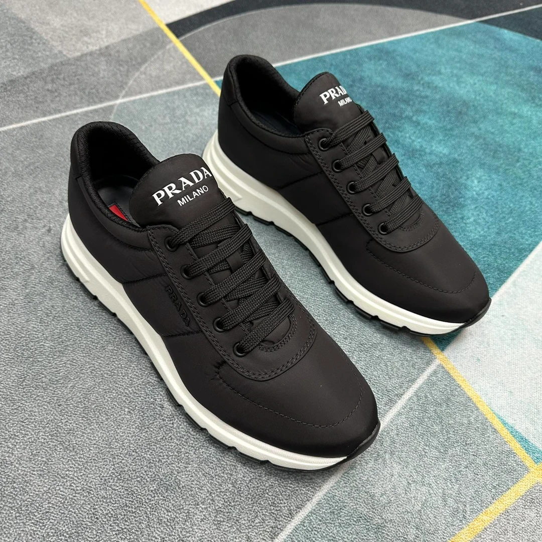 全新未使用 Prada/普拉达 男士黑色经典休闲鞋PX170舒适舒适百搭