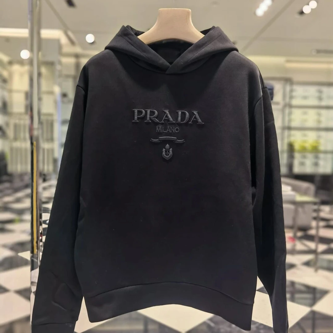 全新未使用 Prada/普拉达 男士休闲黑色连帽卫衣PJ034尺码偏大