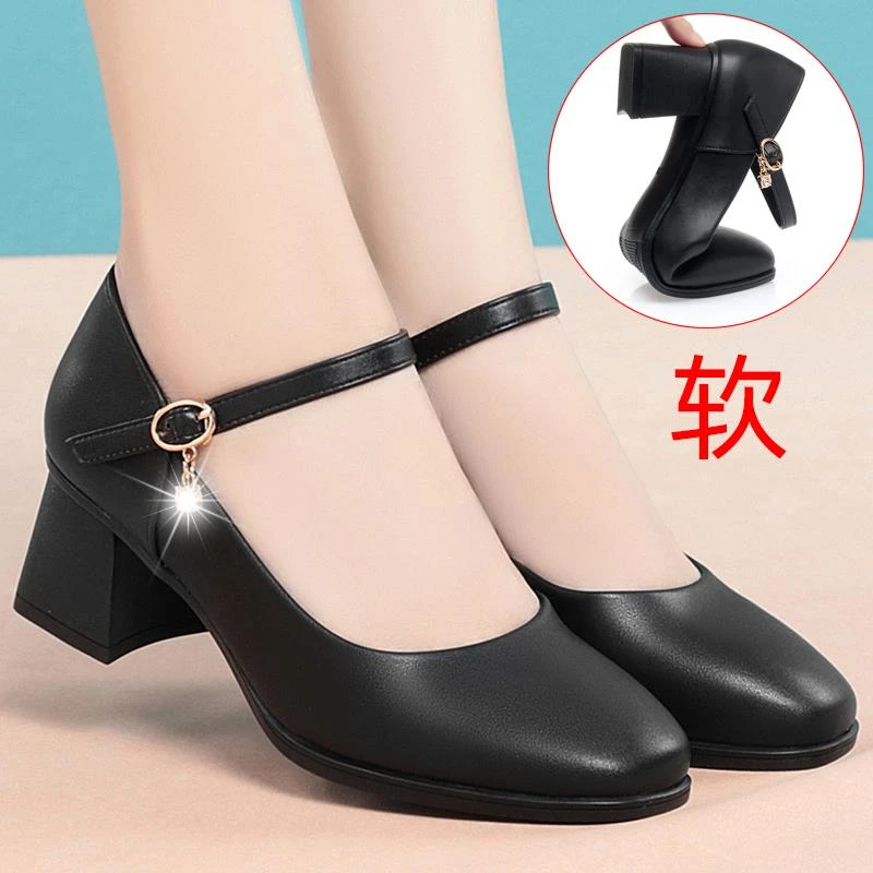 真皮软底一字扣带时尚百搭走秀中老年妈妈鞋皮鞋工作鞋单鞋女鞋