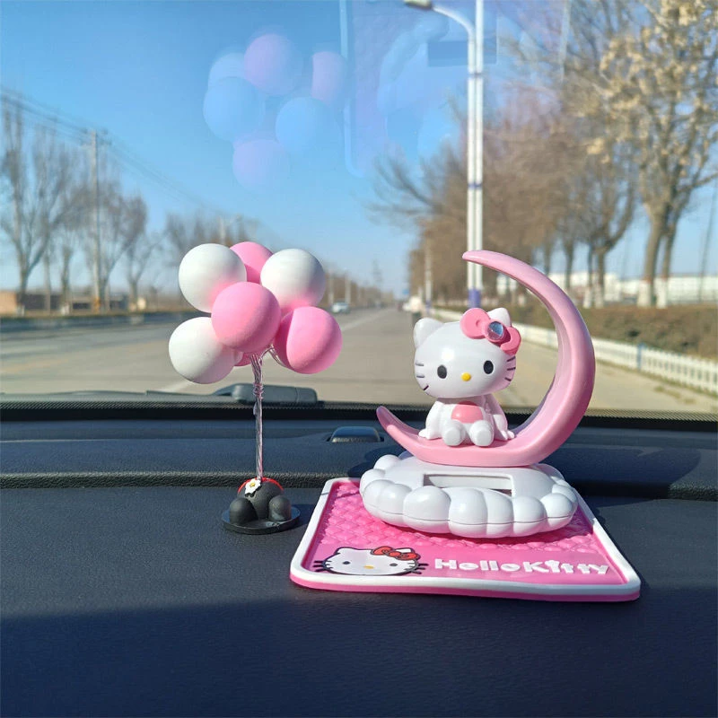 车载高颜值高档可爱摆件女生HelloKitty太阳能摇头车内公仔车装饰