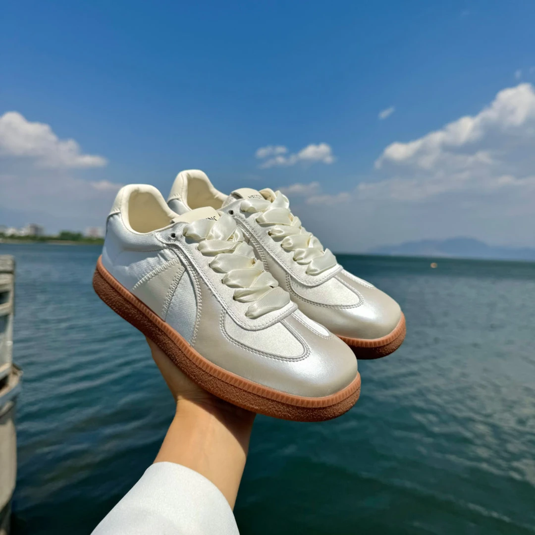 【陈大粒】3CM方头淑女芭蕾风平底德训鞋女低帮百搭双鞋带休闲白鞋