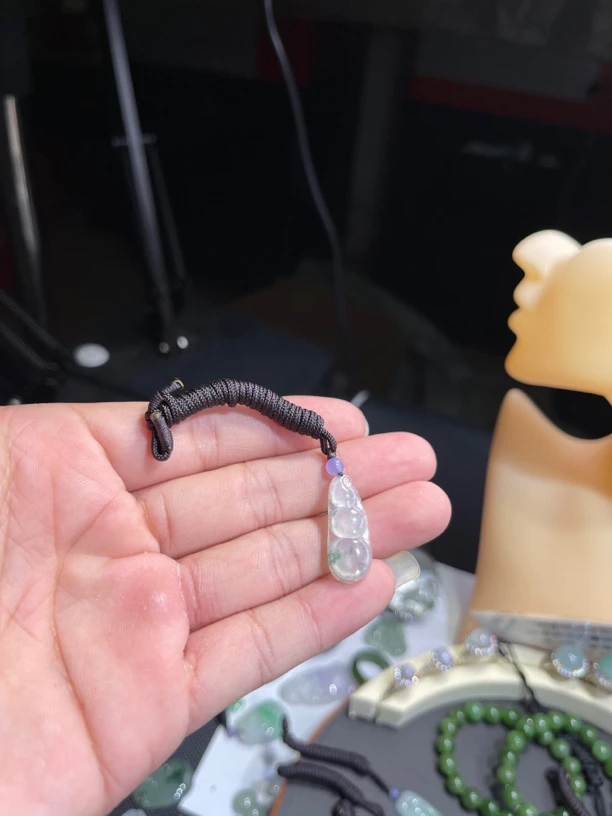 天然缅甸A货翡翠豆子