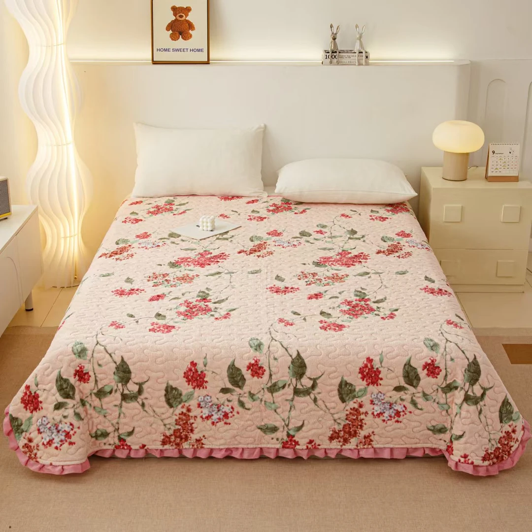 【晴美】牛奶绒夹棉床盖-花簇