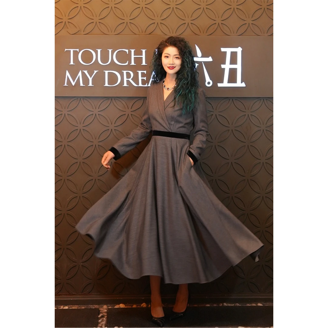 【六丑】新款气质大摆黑色百褶拼接腰部丝绒连衣裙309LYQ0328