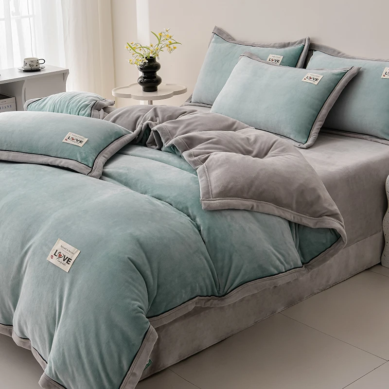 2024新款轻奢纯色牛奶绒四件套宽边工艺款高克重四件套加绒加厚