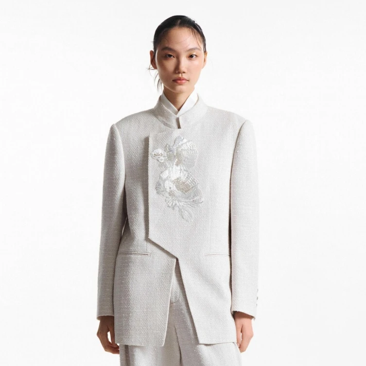 【顾文婷推荐】LA MAISON玉琼国风 白色小香花呢立领外套 J24A4019