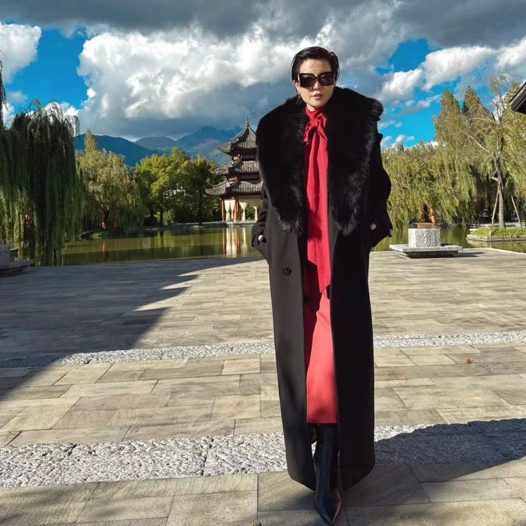 ELVIS.CHEUNG蒋云 狐狸毛领H版大衣 E2H02031AA102