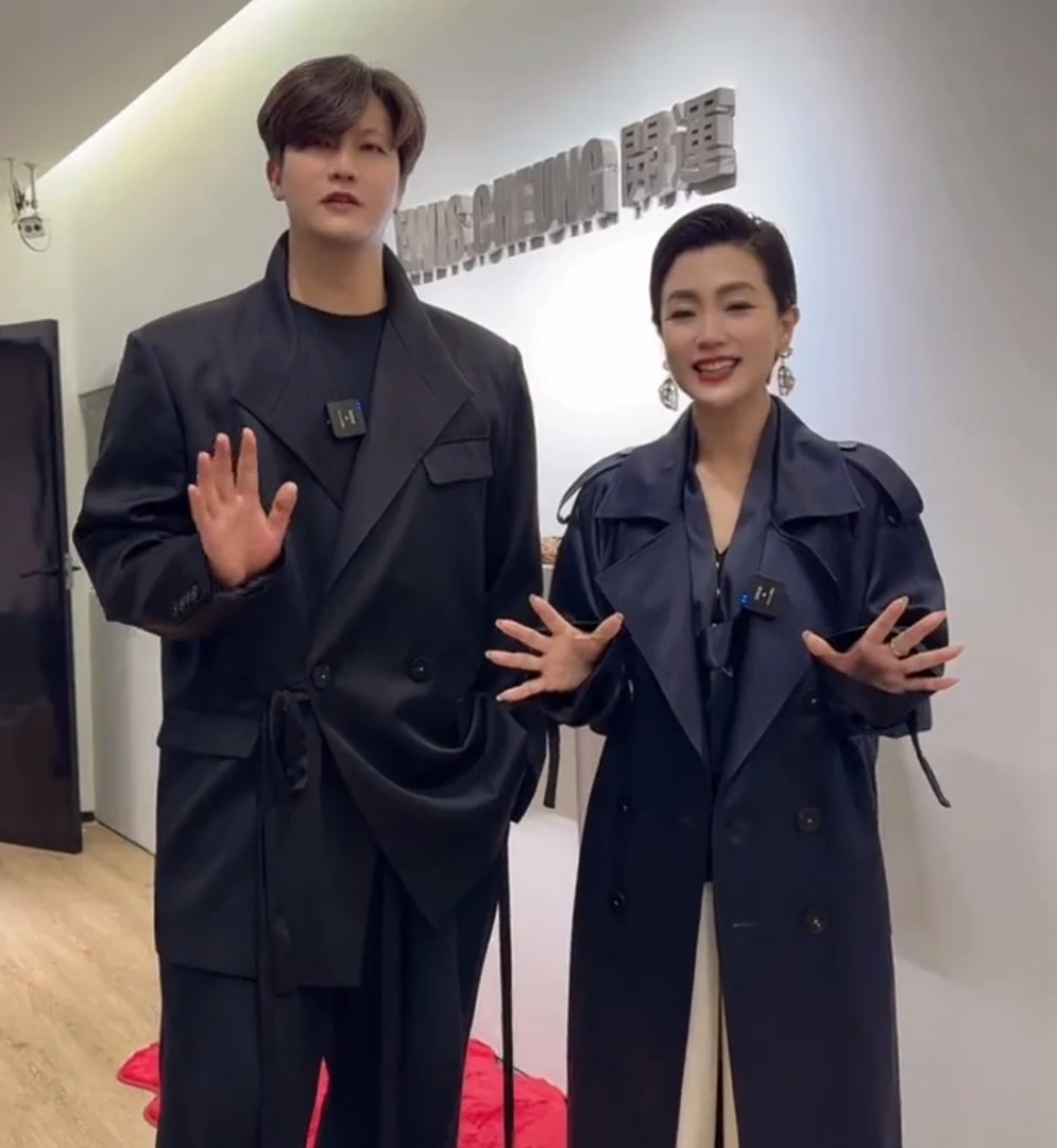 【顾文婷推荐】ELVIS.CHEUNG蒋云 H版款式系带西装 U2J04003CA102