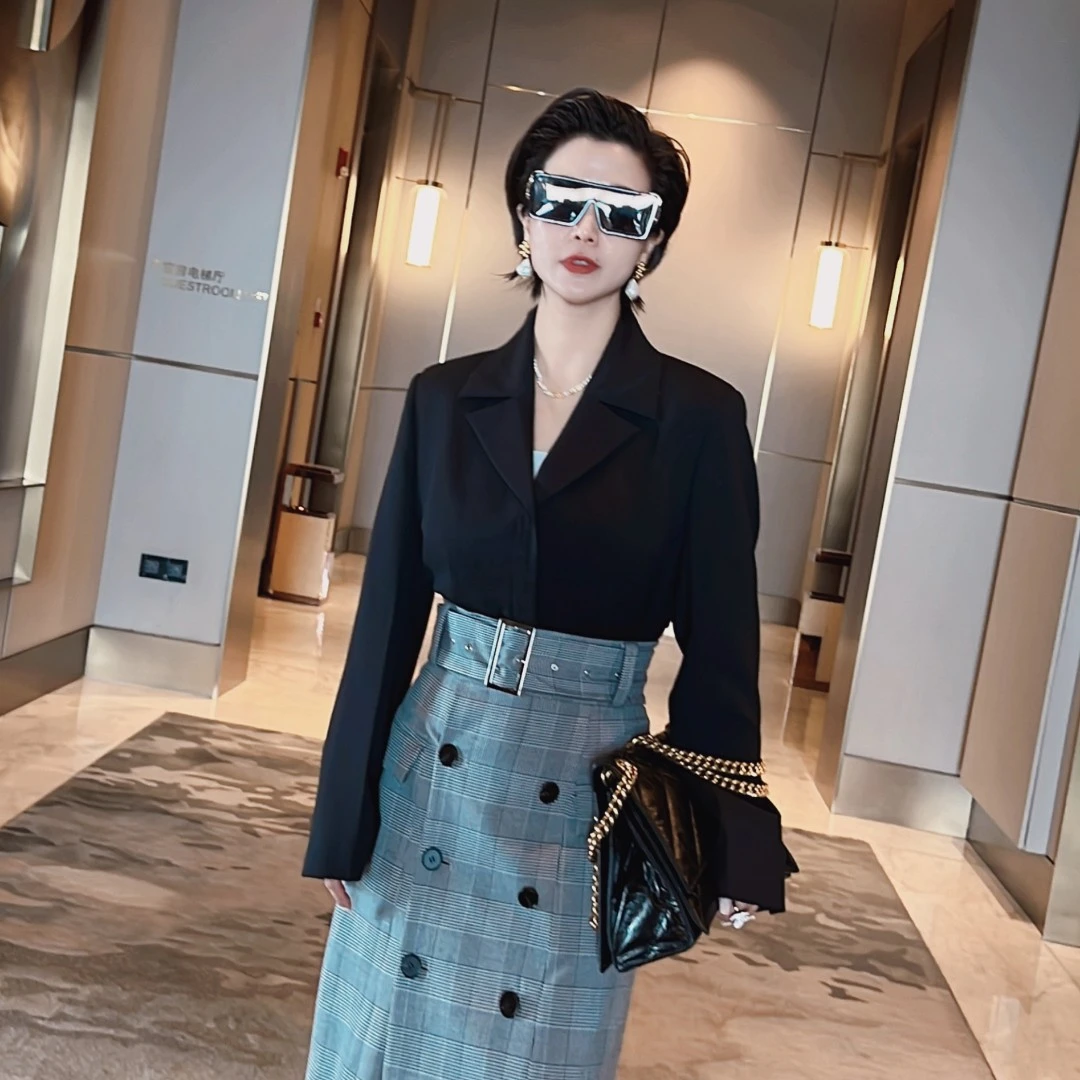 【顾文婷推荐】ATLEO 黑色连档短西装 34AB634
