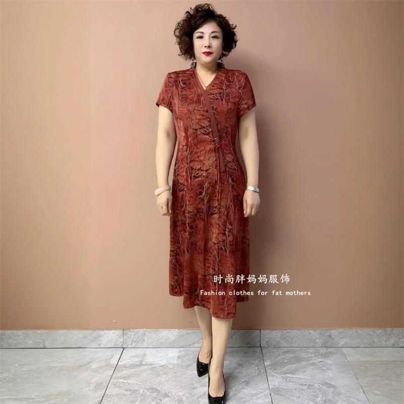高端国风夏季妈妈V领丝缎短袖旗袍连衣裙收腰显瘦大码过膝长裙子