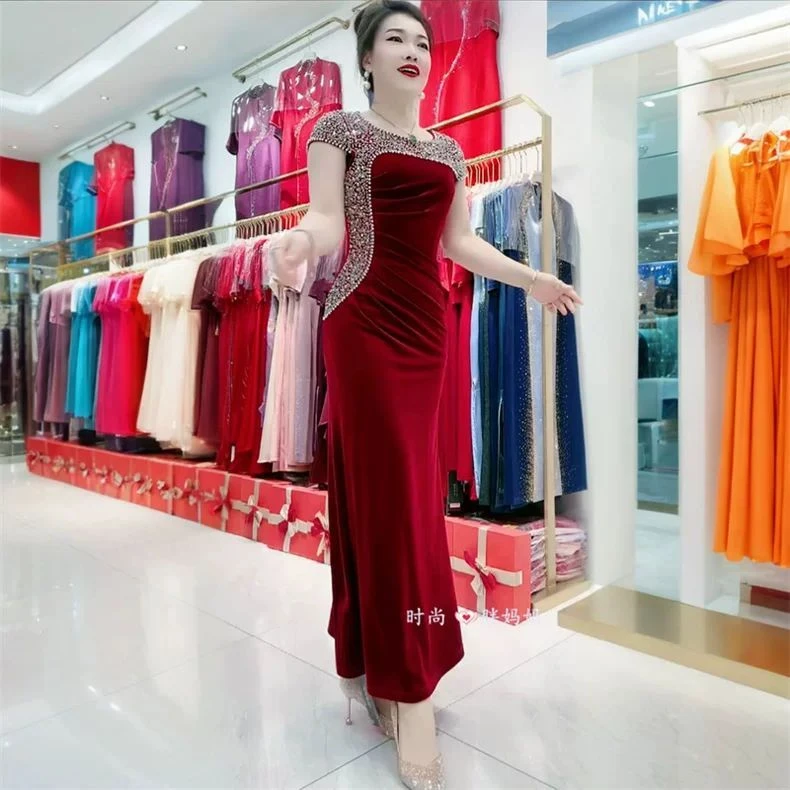 妈妈高端婚宴礼服优雅喜婆婆短袖丝绒改良旗袍气质减龄长款连衣裙