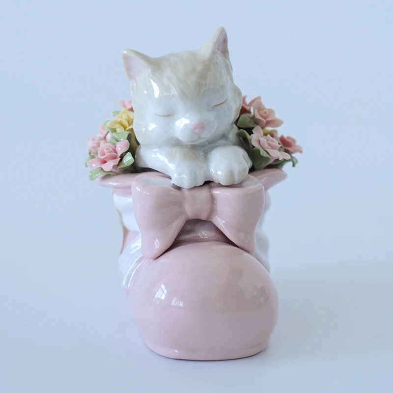 COSMOS/C332/0131高温陶瓷精品猫咪鞋子摆件桌面装饰品礼物可爱