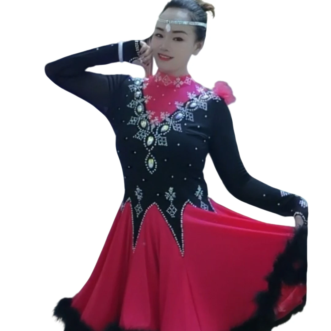 2025时尚气质新款重工镶钻女士休闲三步踩爱舞一套舞台表演连衣裙