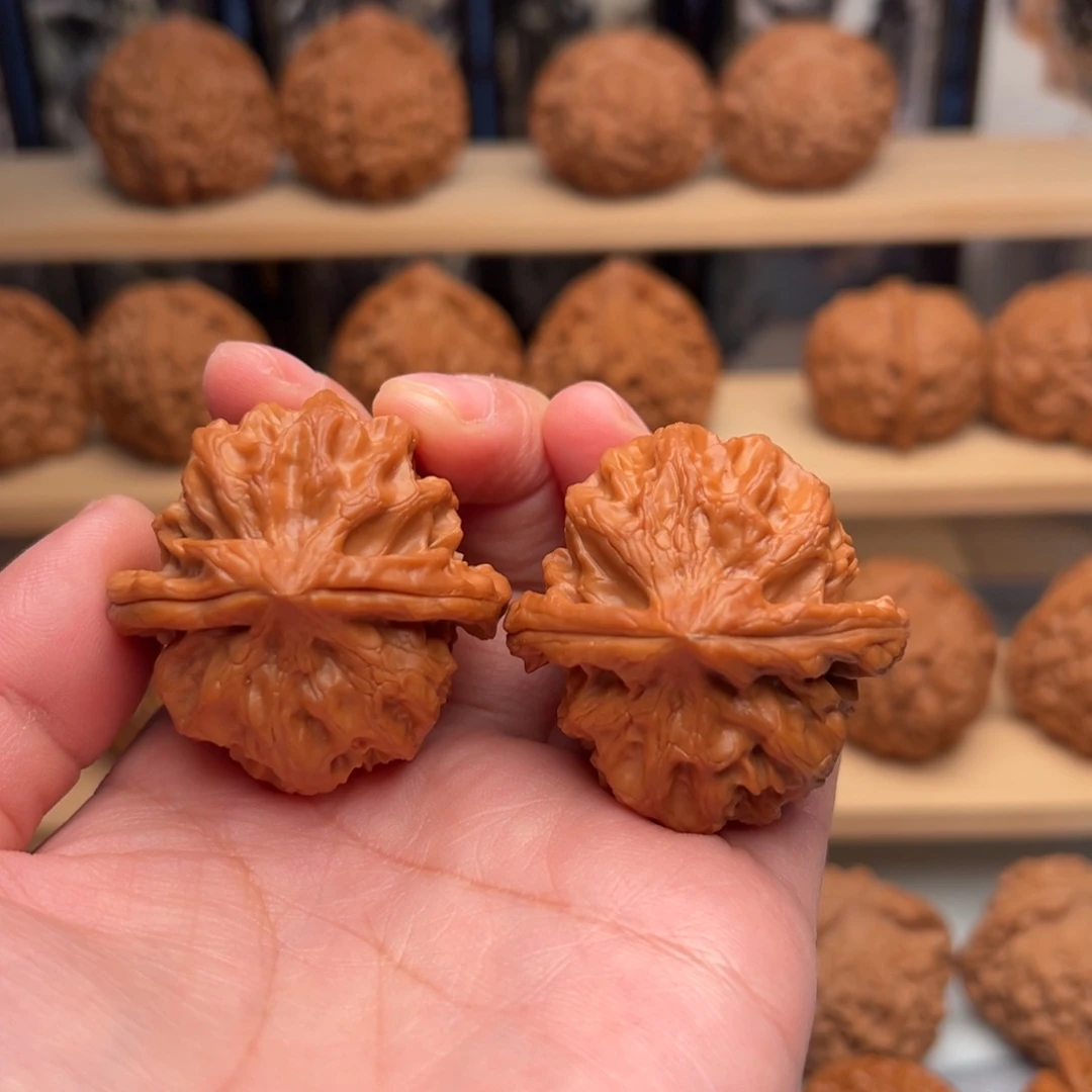 文玩核桃吊坠?****?大龙40+