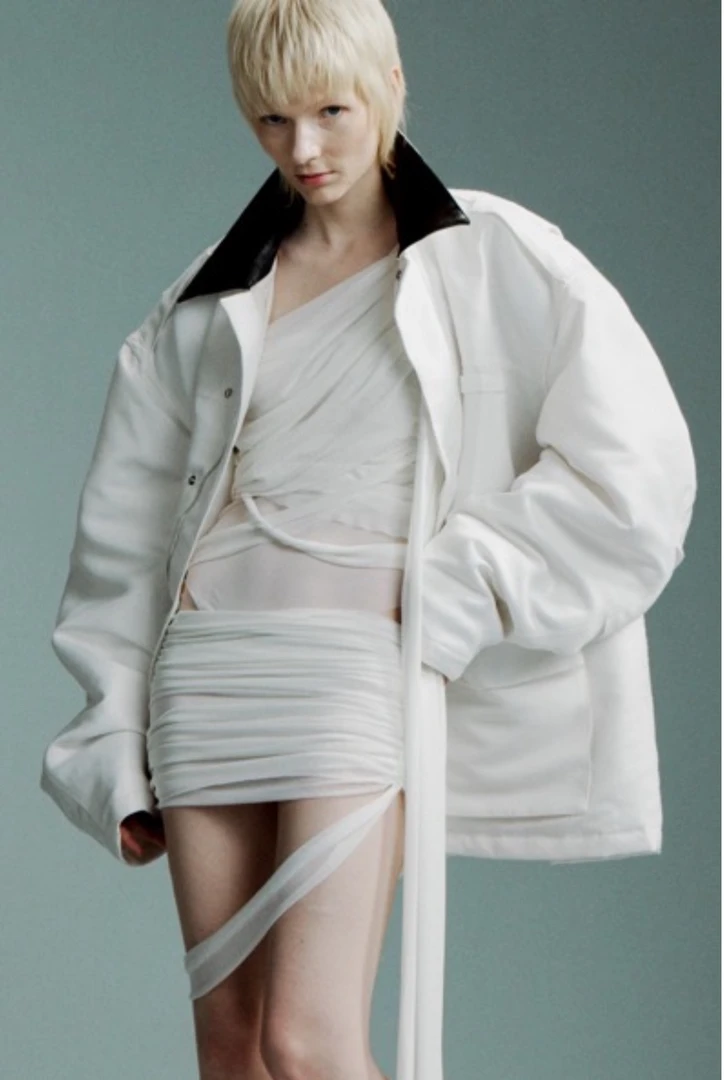 WHITE ABYS设计师原创廓形皮领大外套JK54PL01WH