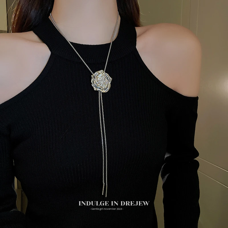 合金项链 抽拉式花朵项链女轻奢小众高级锁骨链毛衣链颈链配饰359