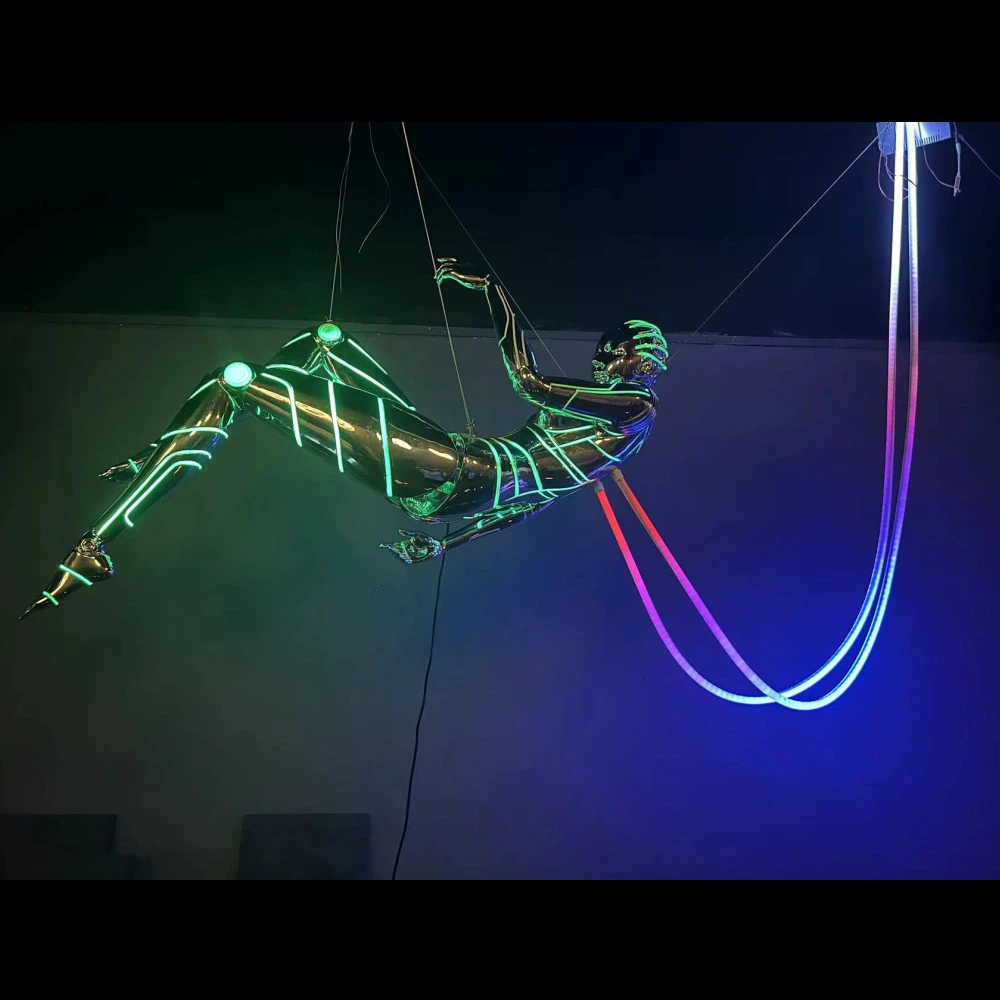 科技悬浮人玻璃钢网红打卡KTV酒吧清吧软装悬空吊挂创意摆件雕塑
