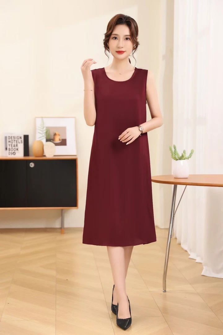 新款百搭气质时尚大方背心连衣裙