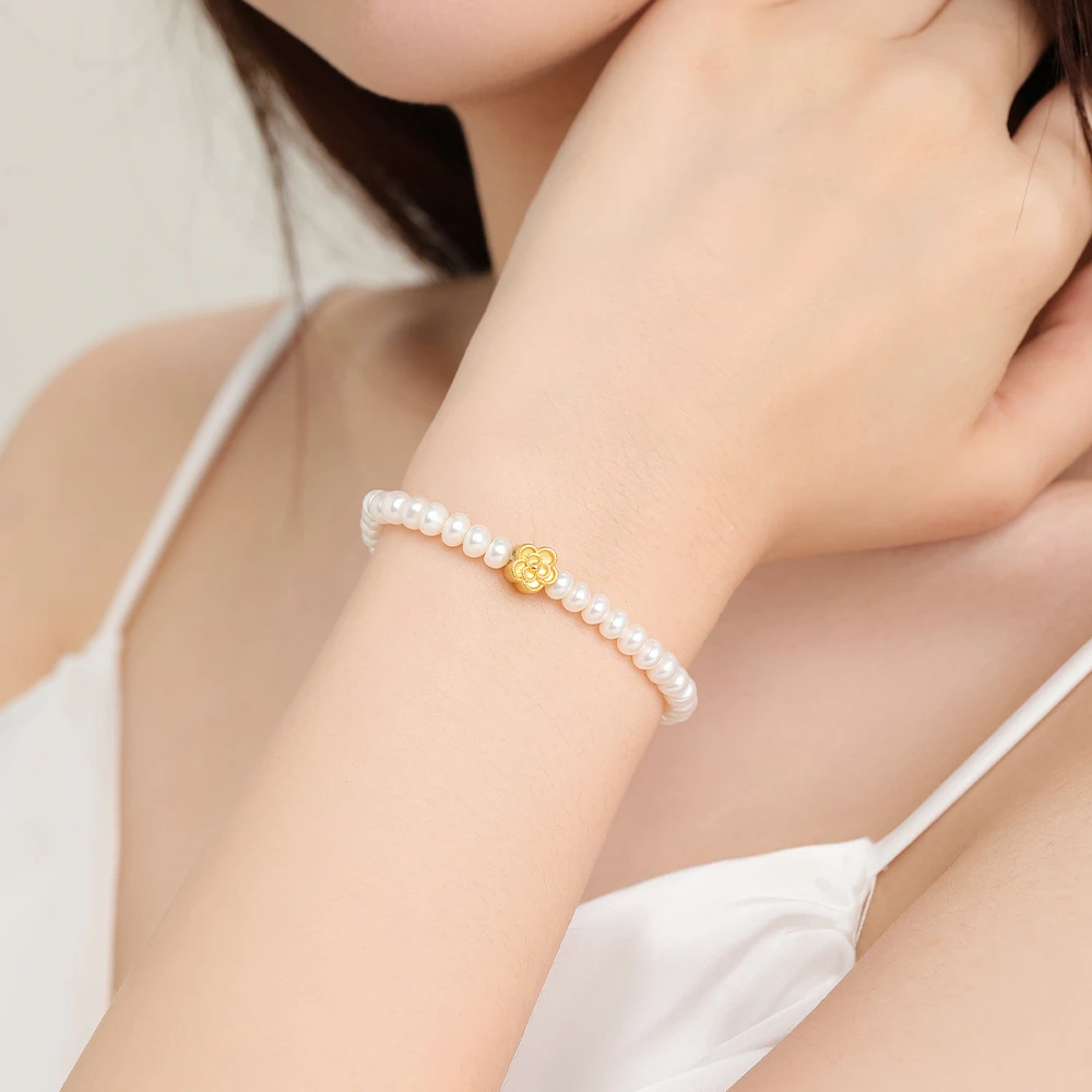 周大生足金黄金珍珠山茶花蝴蝶结手串莹润月光白茶法式手链首饰