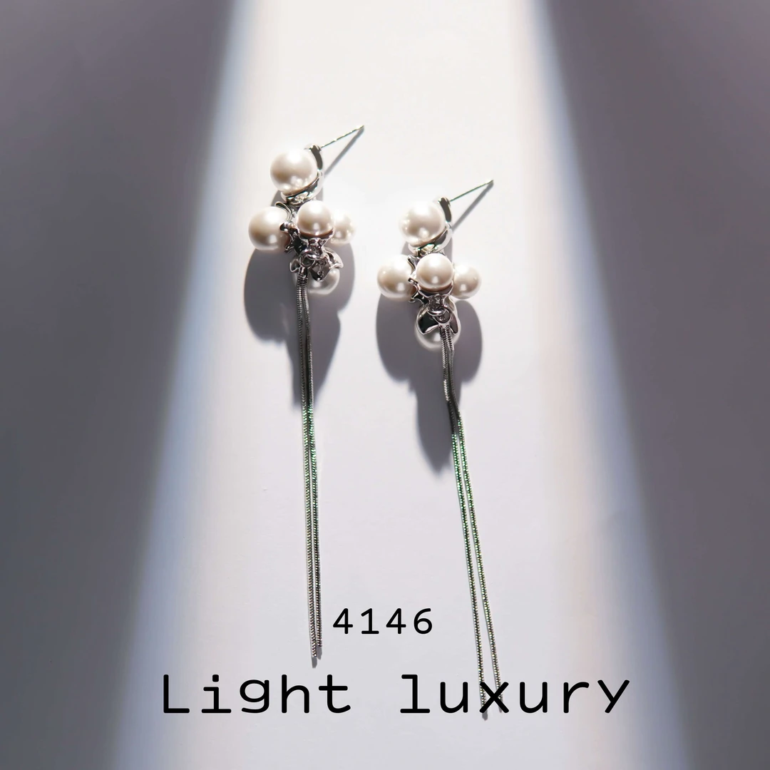 铜合金耳饰 4146气质轻奢精致高级感优雅堆叠珠珠流苏耳饰