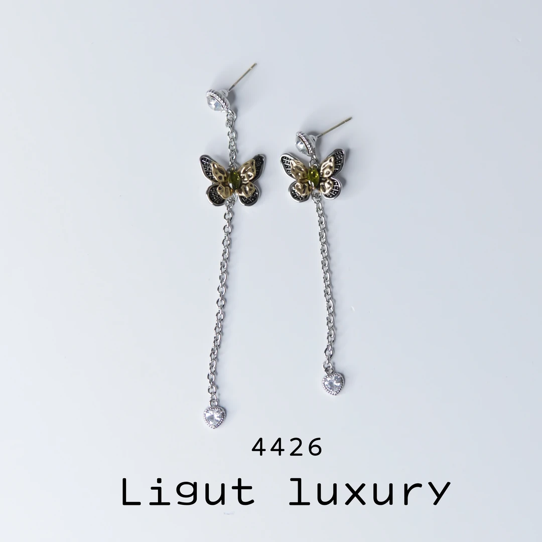 铜合金耳饰 4426气质轻奢优雅精致设计师时尚立体蝴蝶耳钉