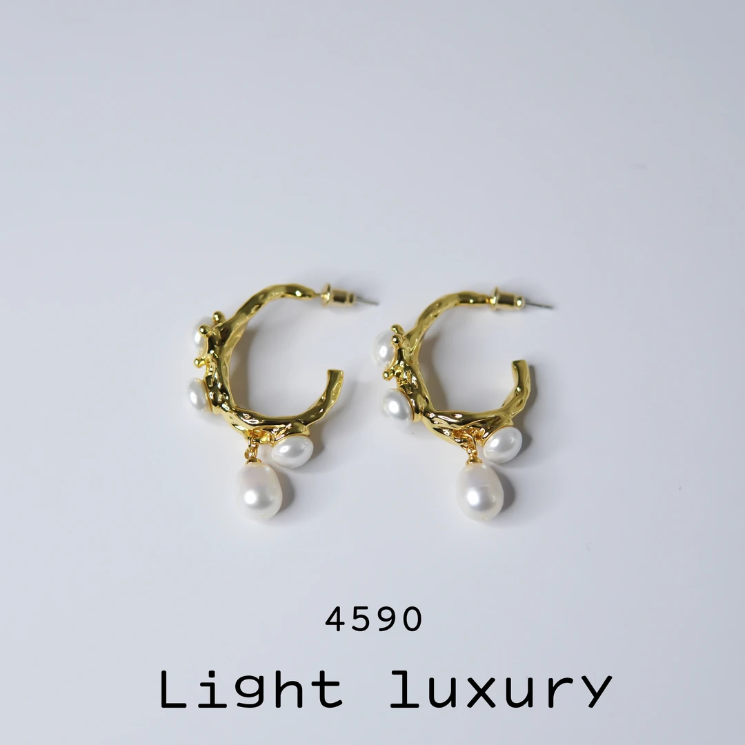 铜合金耳饰  4590气质轻奢时尚设计师百搭精致熔岩珠珠