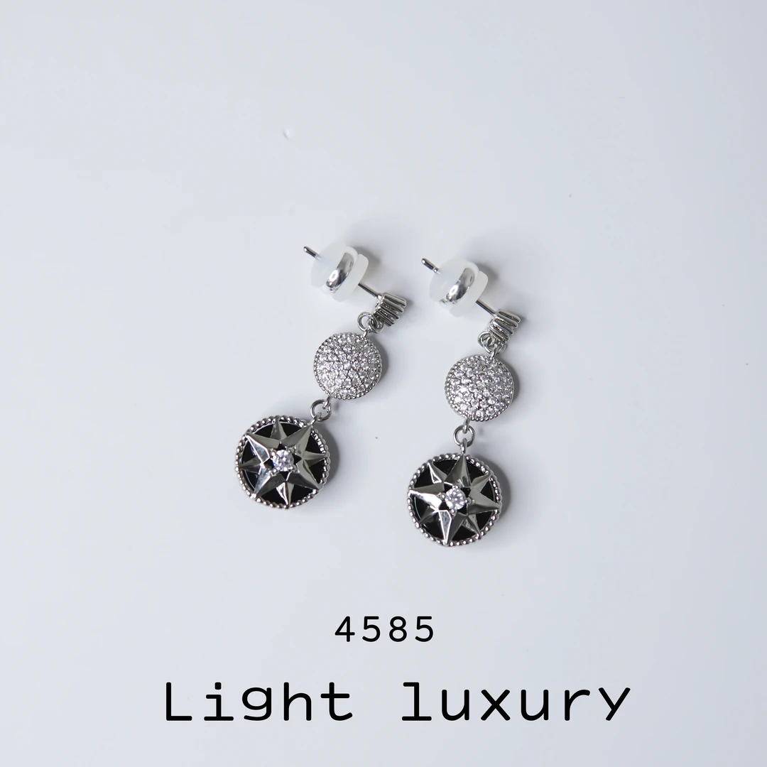 铜合金耳饰  4585气质轻奢时尚设计师百搭精致恒星流苏