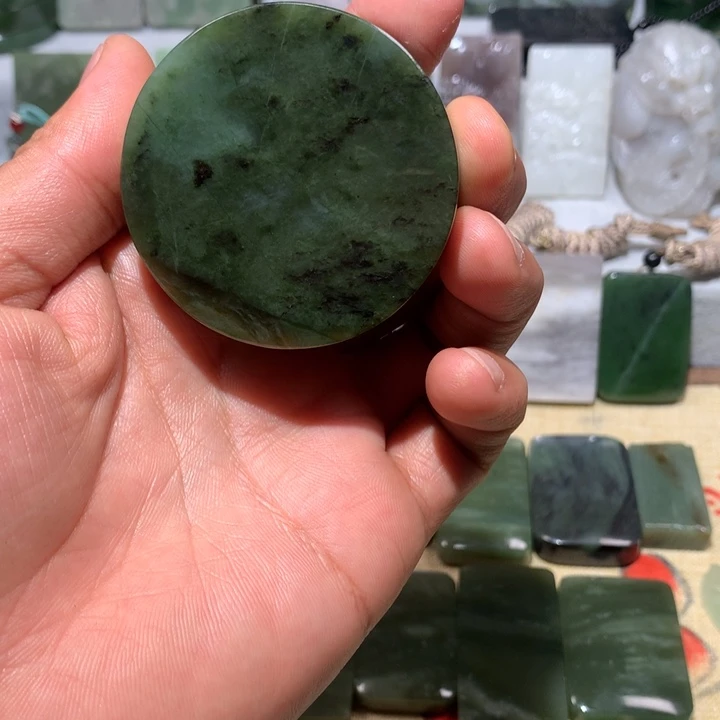 和田玉颈饰未镶嵌雨**萱