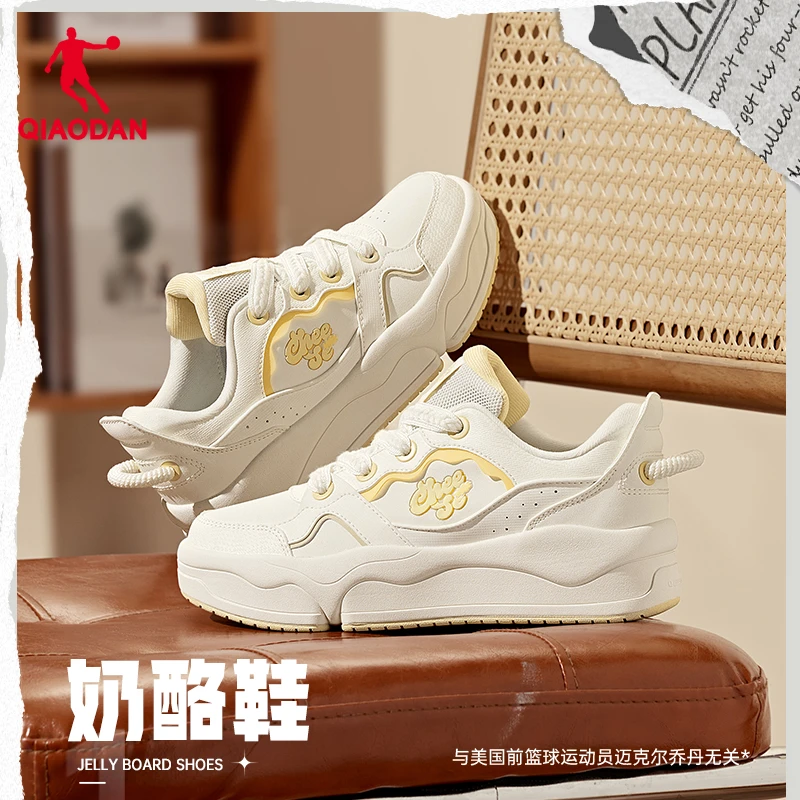 奶酪鞋中国乔丹2024年夏季新款休闲鞋女款运动板鞋增高厚底低帮鞋