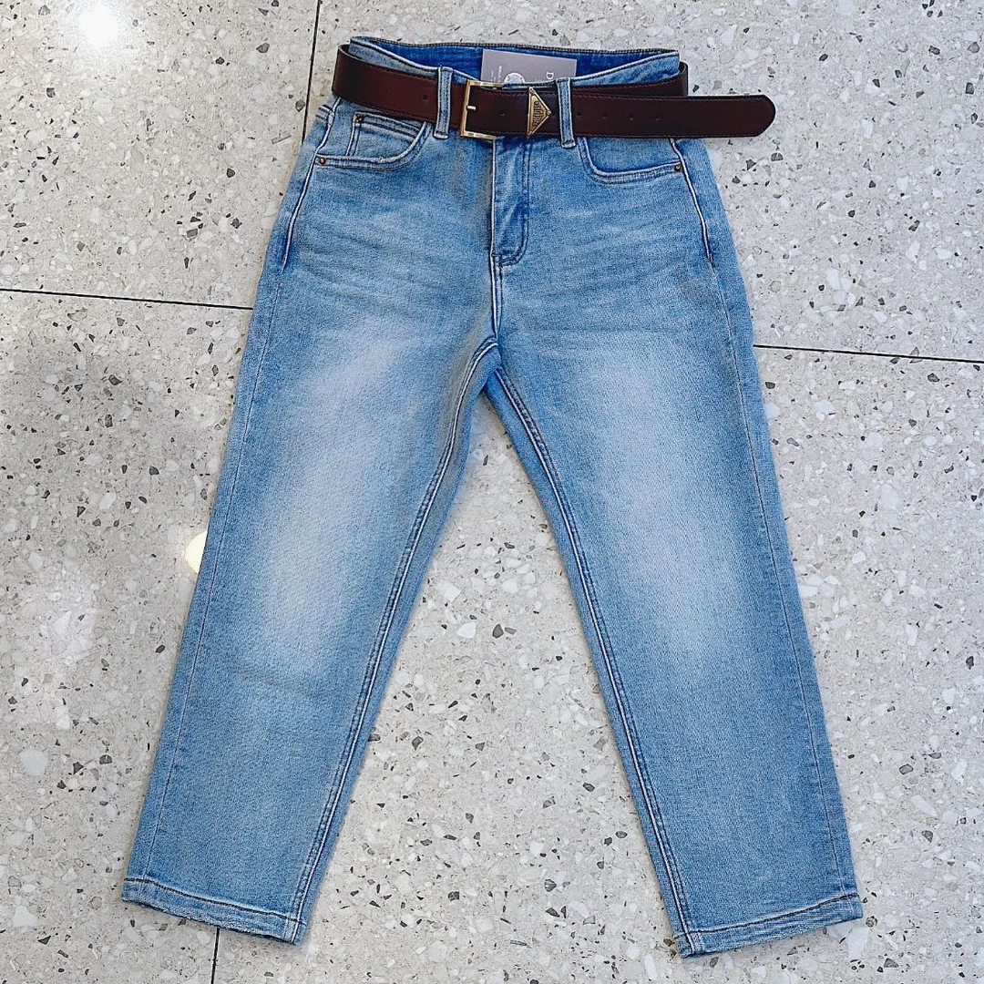 浅蓝加绒烟管牛仔裤