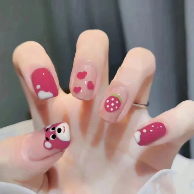 草莓小熊穿戴甲成品美甲片果冻爱心短款可爱假指甲贴片