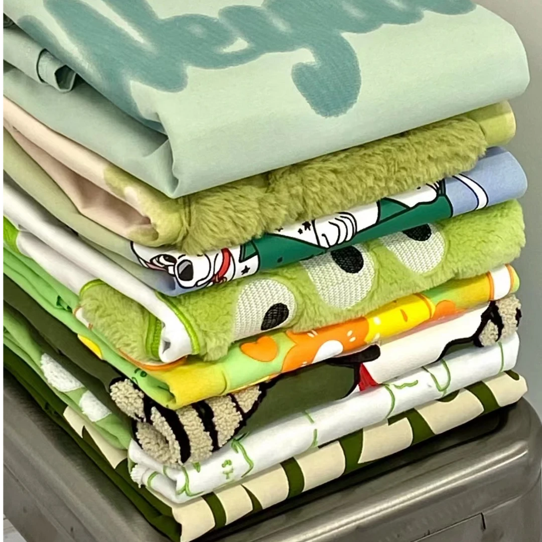 浮力随机可爱上衣T恤一件