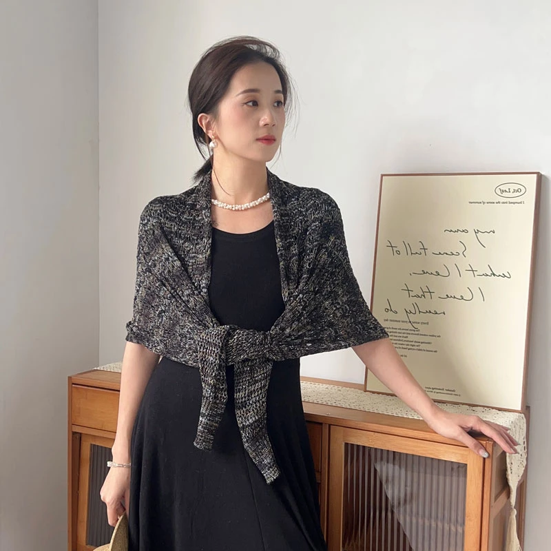 宫佩【COCOa小苏】新款炫彩镂空冰丝空调披肩百搭长袖出游宽松沙滩