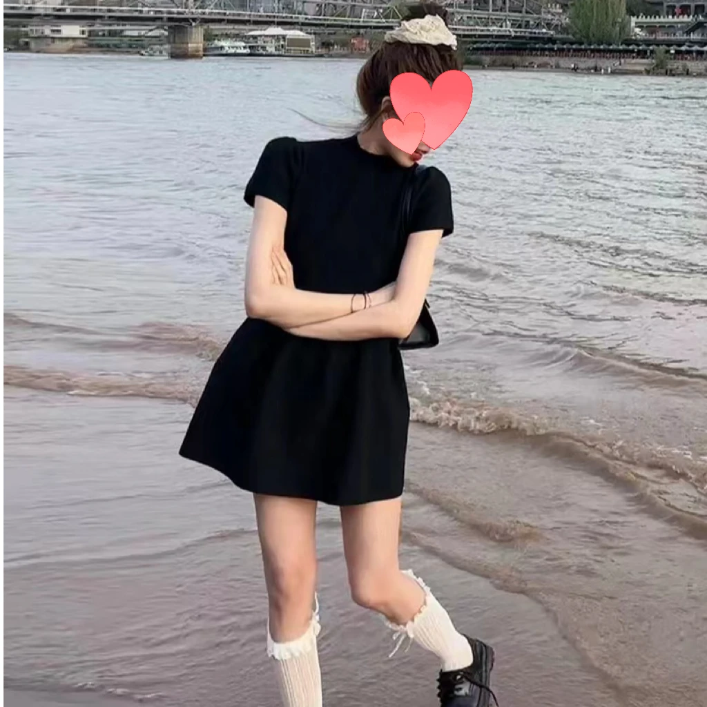 【肉肉女生胖mm】显瘦大码收腰小黑裙气质显高A字蓬蓬裙短袖连衣裙