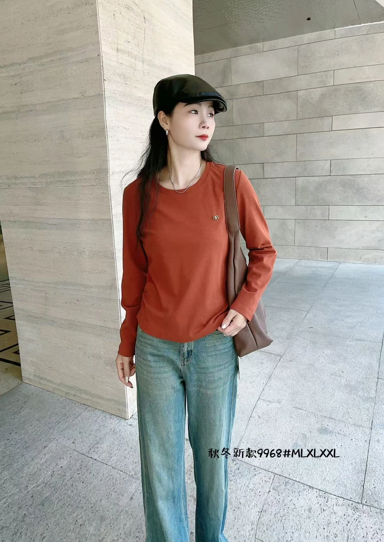 双鱼秋冬款百搭圆领长袖上衣9968