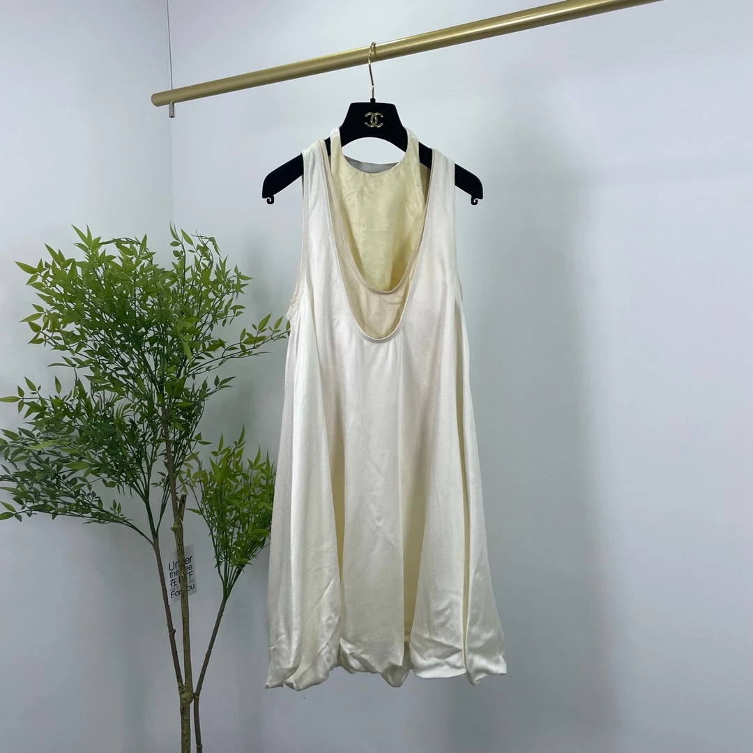 Valentino 华伦天奴 褶皱长裙 38码/95新/无配件 YM1001