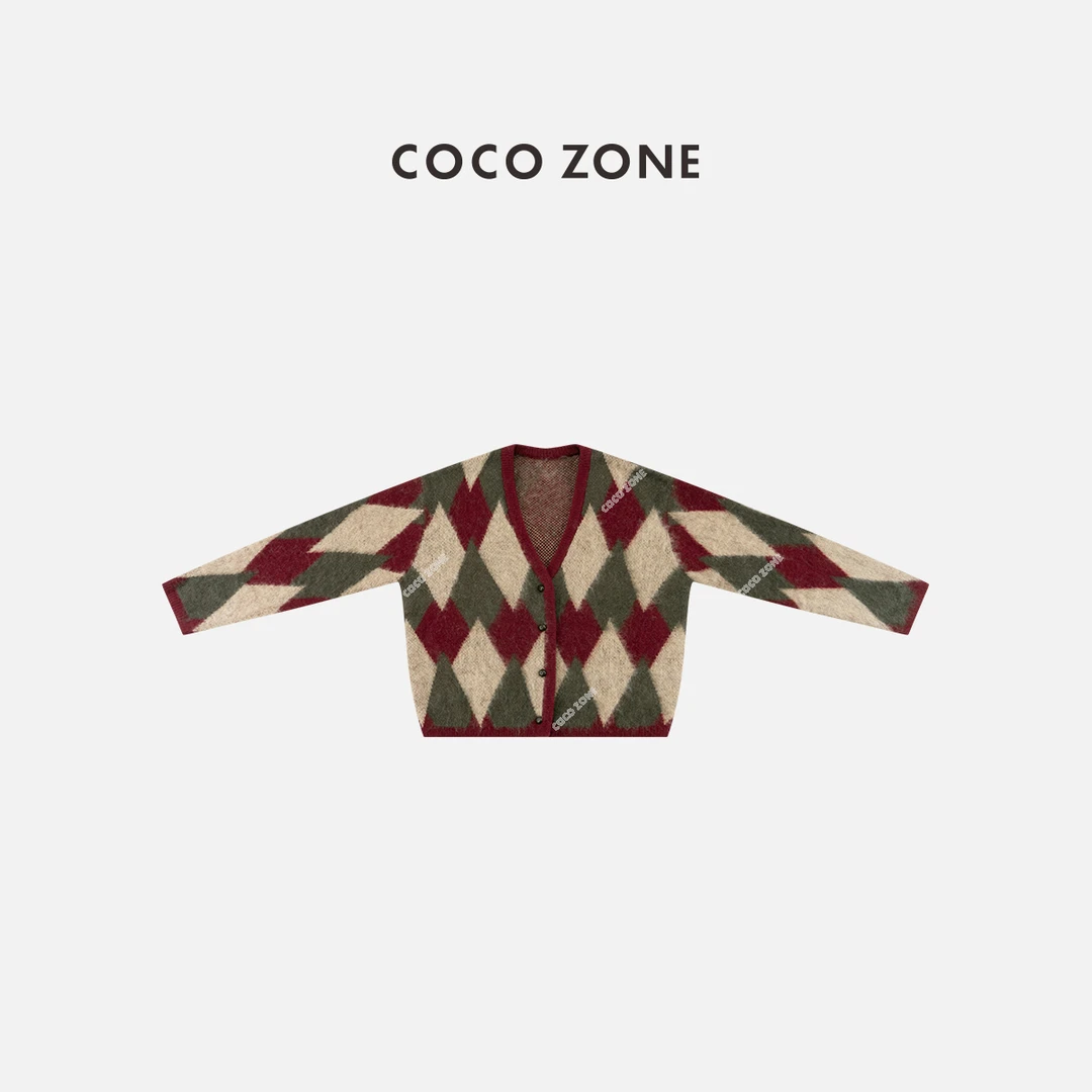 COCO ZONE 刘一一 冬季慵懒风撞色V领单排扣针织开衫CC2D2888