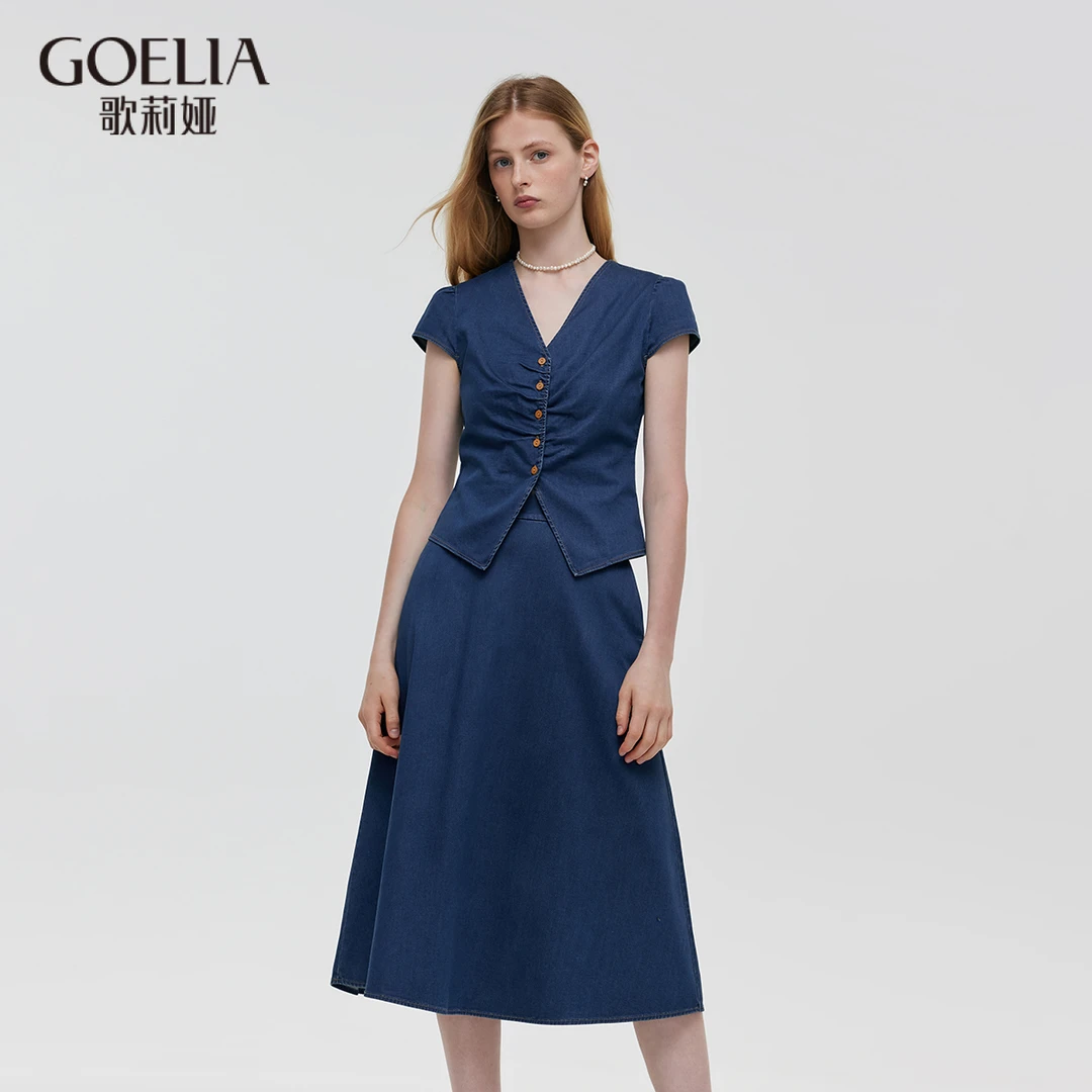 歌莉娅牛仔套装（开襟上衣+半裙）1C6JAD090