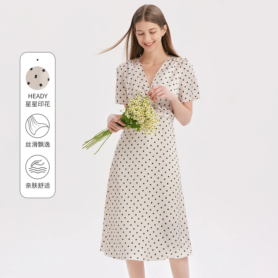 歌莉娅新品浪漫V领扭结连衣裙星星亲肤1A6H4KAK0