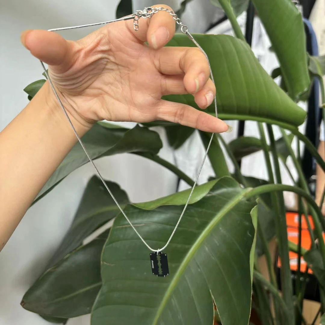 合金项链 潮牌男女同款黑色个性小众刀片项链 01123