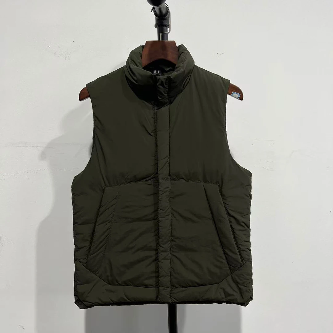 24潮牌秋冬季情侣款时尚休闲正反两面穿加棉马甲  33333