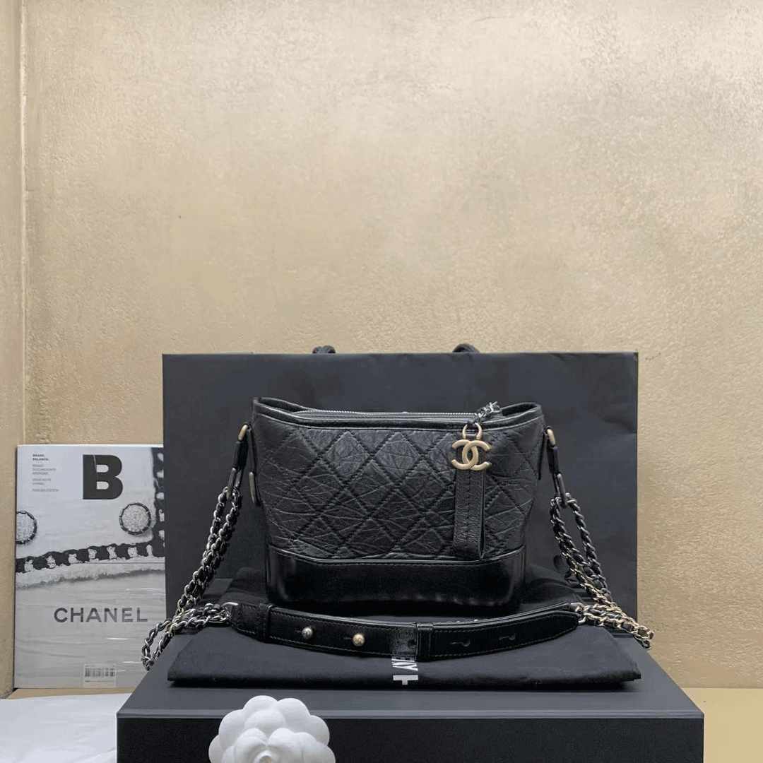 95新  壹臻中古/chanel黑金牛流浪小号芯片 23811386