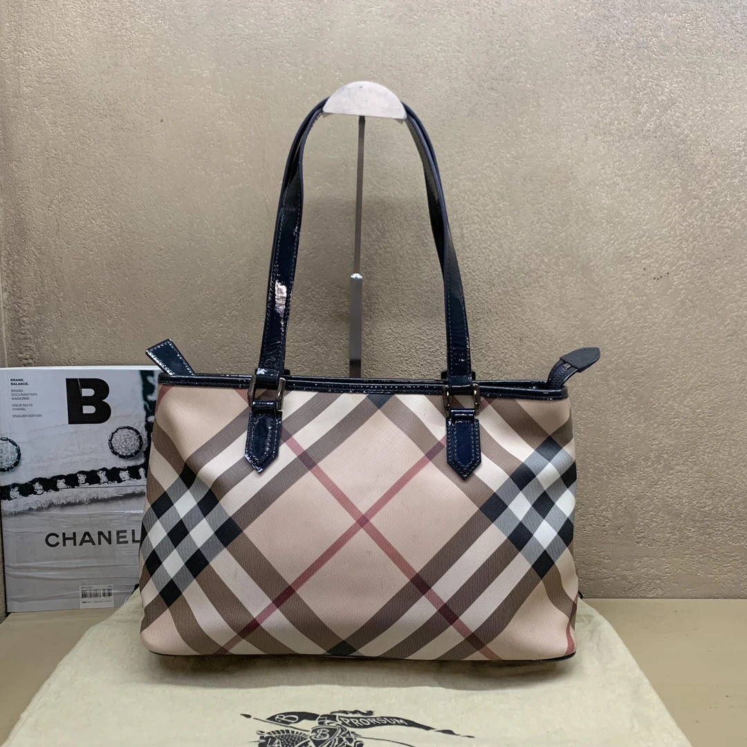 95新 壹臻中古/ 巴宝莉 经典格纹tote 97890468