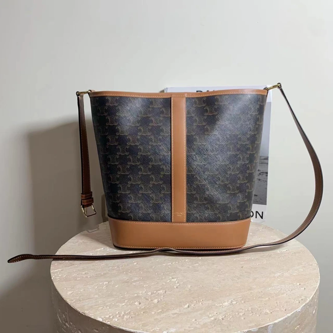 95新 Celine/思琳 壹臻/老花凯旋门水桶包中号 36505135