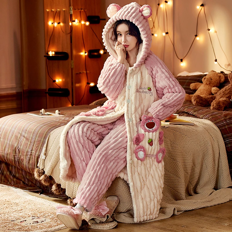 2024年冬季睡袍新款三层夹棉加厚肥条小熊加绒舒适保暖女士家居服