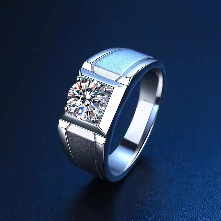 925银莫桑石银制品 〖喷砂男戒 〗高品质莫桑石/合成碳硅石镶嵌饰品