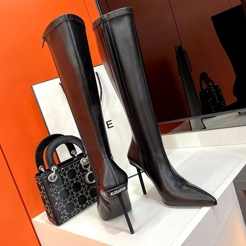 轻奢时尚气质长筒靴女细跟秋冬尖头高跟鞋显瘦靴子爆款显瘦高级感