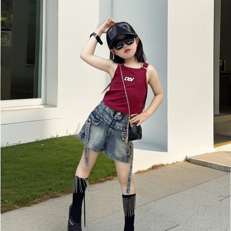 女童夏季新款韩版潮酷个性设计感时尚吊带背心洋气牛仔短款套装